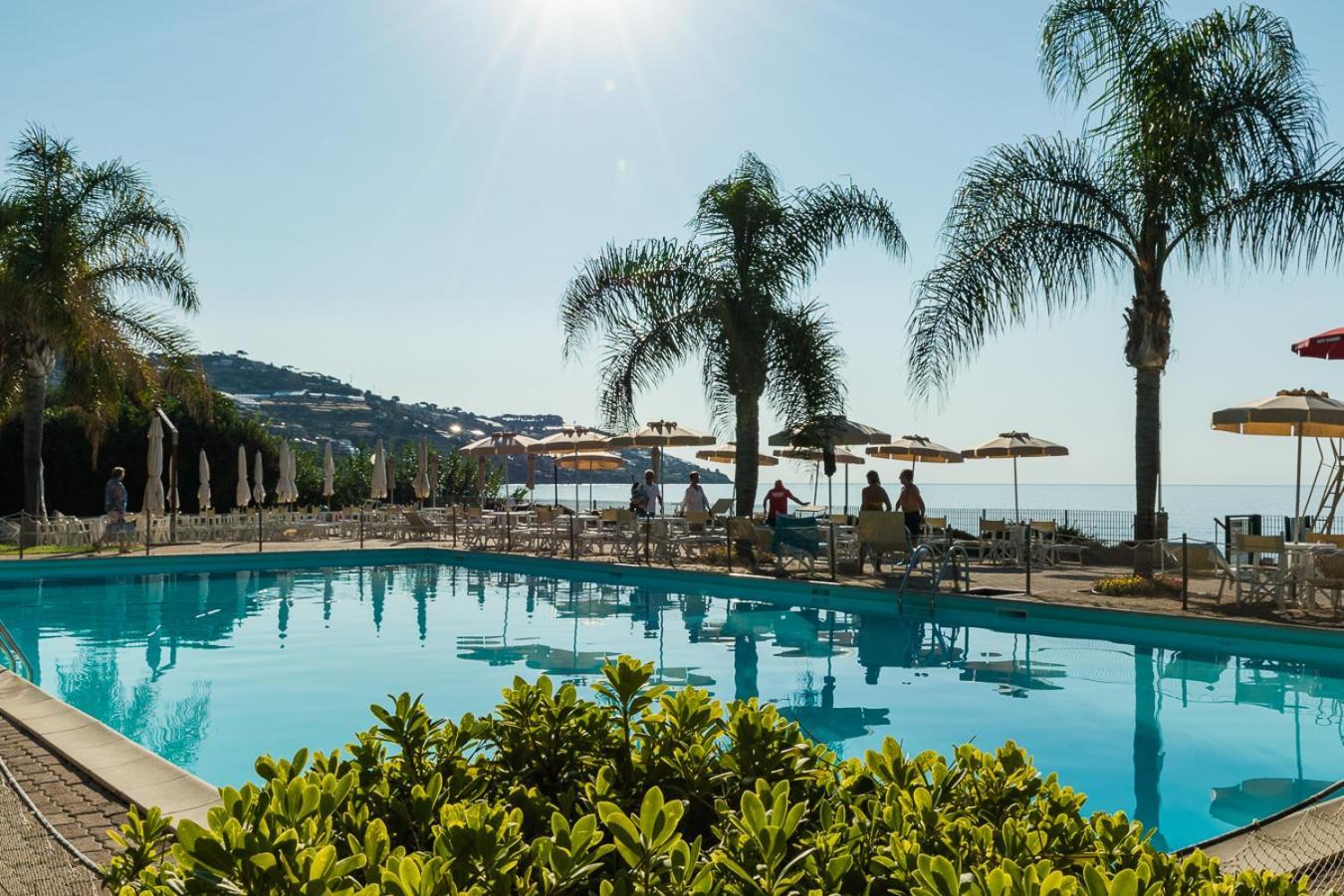 Elegante Appartamento Con Piscina - Wi-Fi & Box Privato San Remo Buitenkant foto